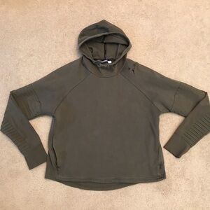 Puma Evostripe Hooded Sweatshirt Womens XL Olive Green Thumbholes Outerwear